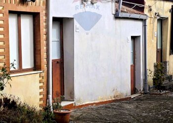 Rudere - Rustico via dott. Giuffrida
 
66, Ragalna - foto 3