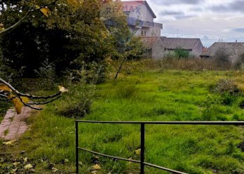 Giardino - Rustico via dott. Giuffrida
 
66, Ragalna - foto 9