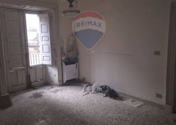 Stanza vuota - Casa indipendente Via Regina Margherita
 
14, Castiglione di Sicilia - foto 11