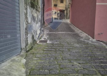 Edificio all\'aperto - Casa indipendente Via Regina Margherita
 
14, Castiglione di Sicilia - foto 24