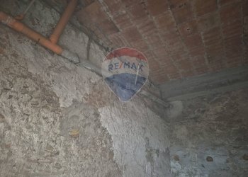 Dettagli - Casa indipendente Via Regina Margherita
 
14, Castiglione di Sicilia - foto 46