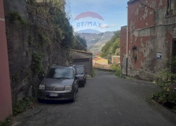Edificio all\'aperto - Casa indipendente Via Regina Margherita
 
14, Castiglione di Sicilia - foto 52