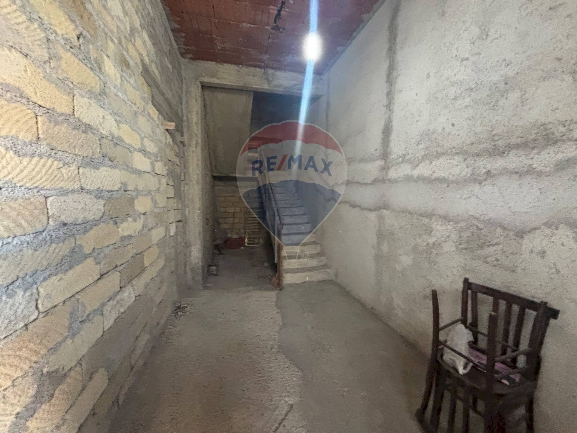 Scale - Casa indipendente Piazza Carlo Alberto
10, Scordia - foto 3