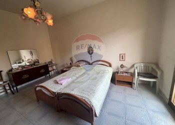 Camera / camera da letto - Casa indipendente Piazza Carlo Alberto
 
10, Scordia - foto 5