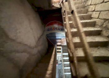 Scale - Casa indipendente Piazza Carlo Alberto
 
10, Scordia - foto 26