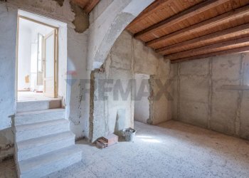 Scale - Casa indipendente Via Ragona
 
34, Caltagirone - foto 13