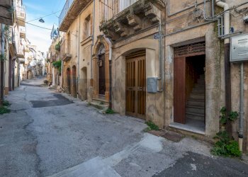 Edificio all\'aperto - Casa indipendente Via Ragona
 
34, Caltagirone - foto 29