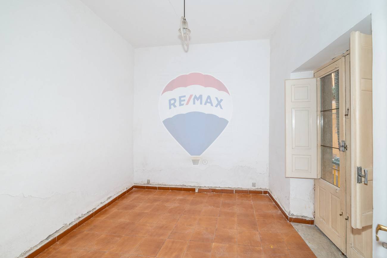 Stanza vuota - Casa indipendente Via La Manna
 
7, Adrano - foto 3