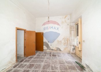 Stanza vuota - Casa indipendente Via La Manna
 
7, Adrano - foto 9