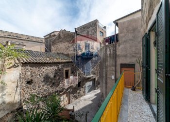 Casa all\'aperto - Casa indipendente Via La Manna
 
7, Adrano - foto 16