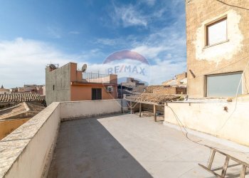 Terrazza - Casa indipendente Via La Manna
 
7, Adrano - foto 28