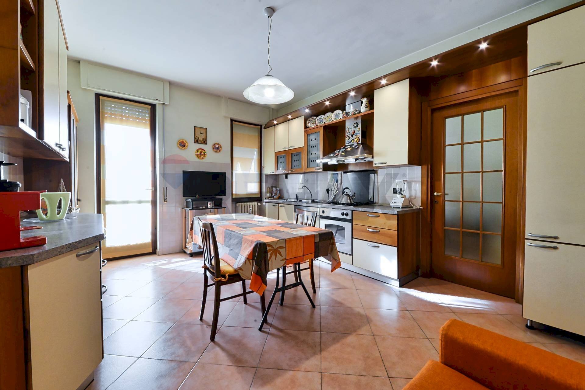 Cucina - Quadrilocale Via C. Battisti
 
4, Nova Milanese - foto 1