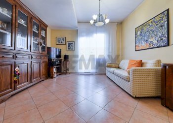 Soggiorno - Quadrilocale Via C. Battisti
 
4, Nova Milanese - foto 19