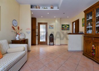 Soggiorno - Quadrilocale Via C. Battisti
 
4, Nova Milanese - foto 25