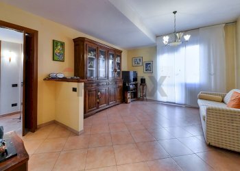 Soggiorno - Quadrilocale Via C. Battisti
 
4, Nova Milanese - foto 26