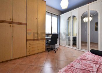 Camera / camera da letto - Quadrilocale Via C. Battisti
 
4, Nova Milanese - foto 31