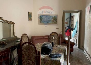 Sala da pranzo - Casa indipendente Via Salvatore Bella
 
36, Acireale - foto 9