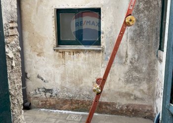 Scale - Casa indipendente Via Salvatore Bella
 
36, Acireale - foto 13