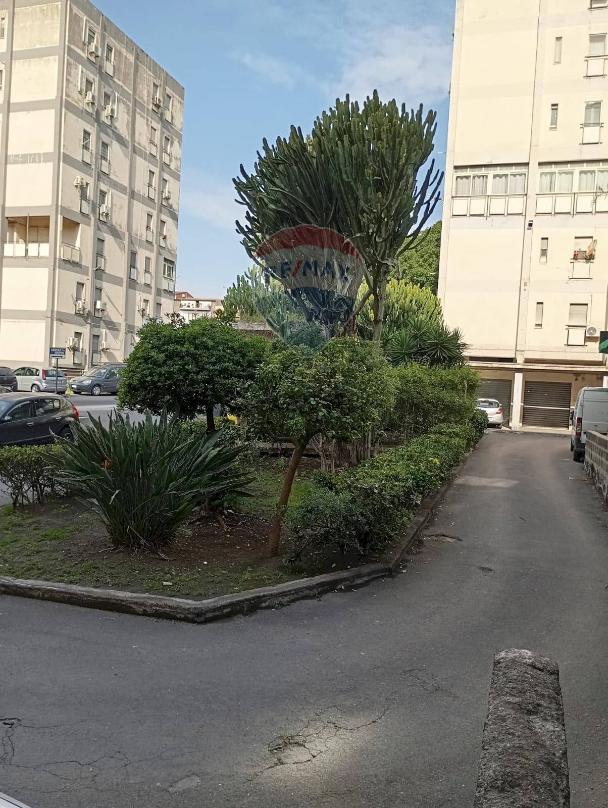 Edificio all\'aperto - Locale Commerciale VIA LARGO CALABRIA
 
28, Catania - foto 2