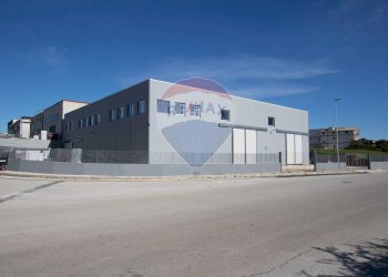 Edificio all\'aperto - Locale Commerciale via Paolo Borsellino, Floridia - foto 3