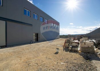 Terrazza - Locale Commerciale via Paolo Borsellino, Floridia - foto 28