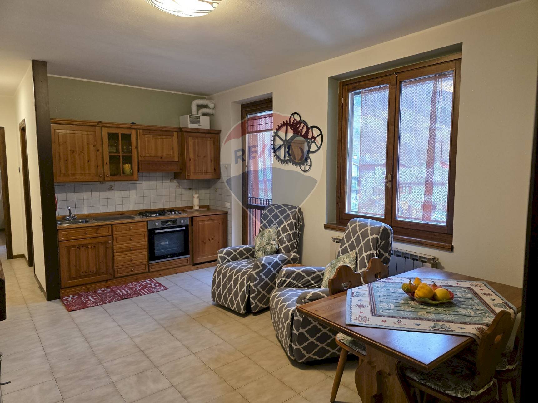 Sala da pranzo - Bilocale Via Frage
 
5, Isola di Fondra - foto 1