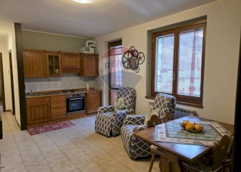 Sala da pranzo - Bilocale Via Frage
 
5, Isola di Fondra - foto 1