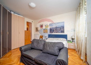 Camera / camera da letto - Quadrilocale via alfieri
 
13, Trieste - foto 10