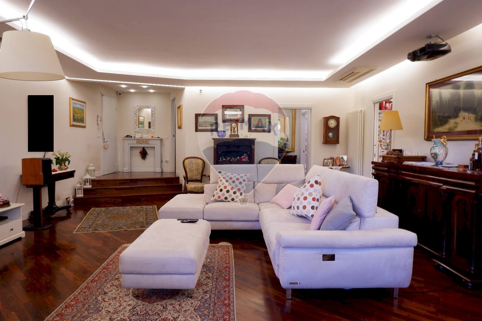 Salone - Quadrilocale Caserta - foto 1