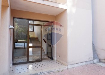 Portone di ingresso - Quadrilocale Caserta - foto 33