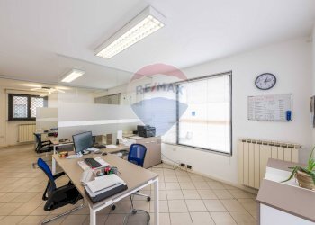 Ufficio - Commercial Premises VIA ARCIPRETE ROTA
 
26/28, Lallio - photo 6