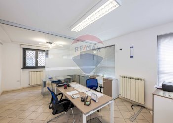 Ufficio - Commercial Premises VIA ARCIPRETE ROTA
 
26/28, Lallio - photo 11