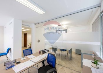 Ufficio - Commercial Premises VIA ARCIPRETE ROTA
 
26/28, Lallio - photo 14