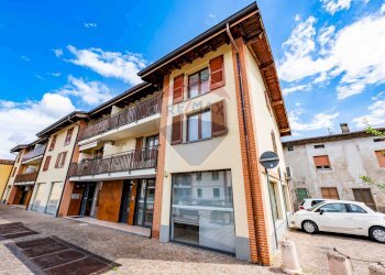 Edificio all\'aperto - Commercial Premises VIA ARCIPRETE ROTA
 
26/28, Lallio - photo 23