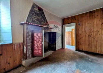 Stanza vuota - Casa semi indipendente Costa Volpino - foto 17