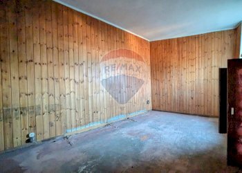 Stanza vuota - Casa semi indipendente Costa Volpino - foto 18