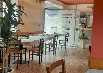 Sala da pranzo - Commercial Premises via Nazario Sauro
 
25, Sillavengo - photo 2