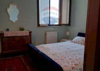 Camera / camera da letto - Bilocale via scalina
 
28, Garlasco - foto 13