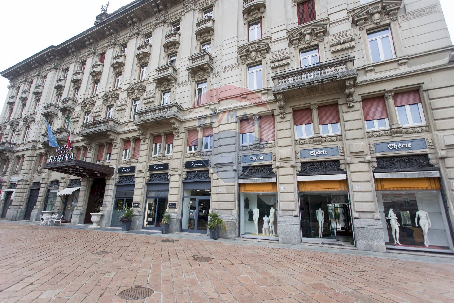 Edificio all\'aperto - Shop Largo Roma
 
3, Salsomaggiore Terme - photo 1