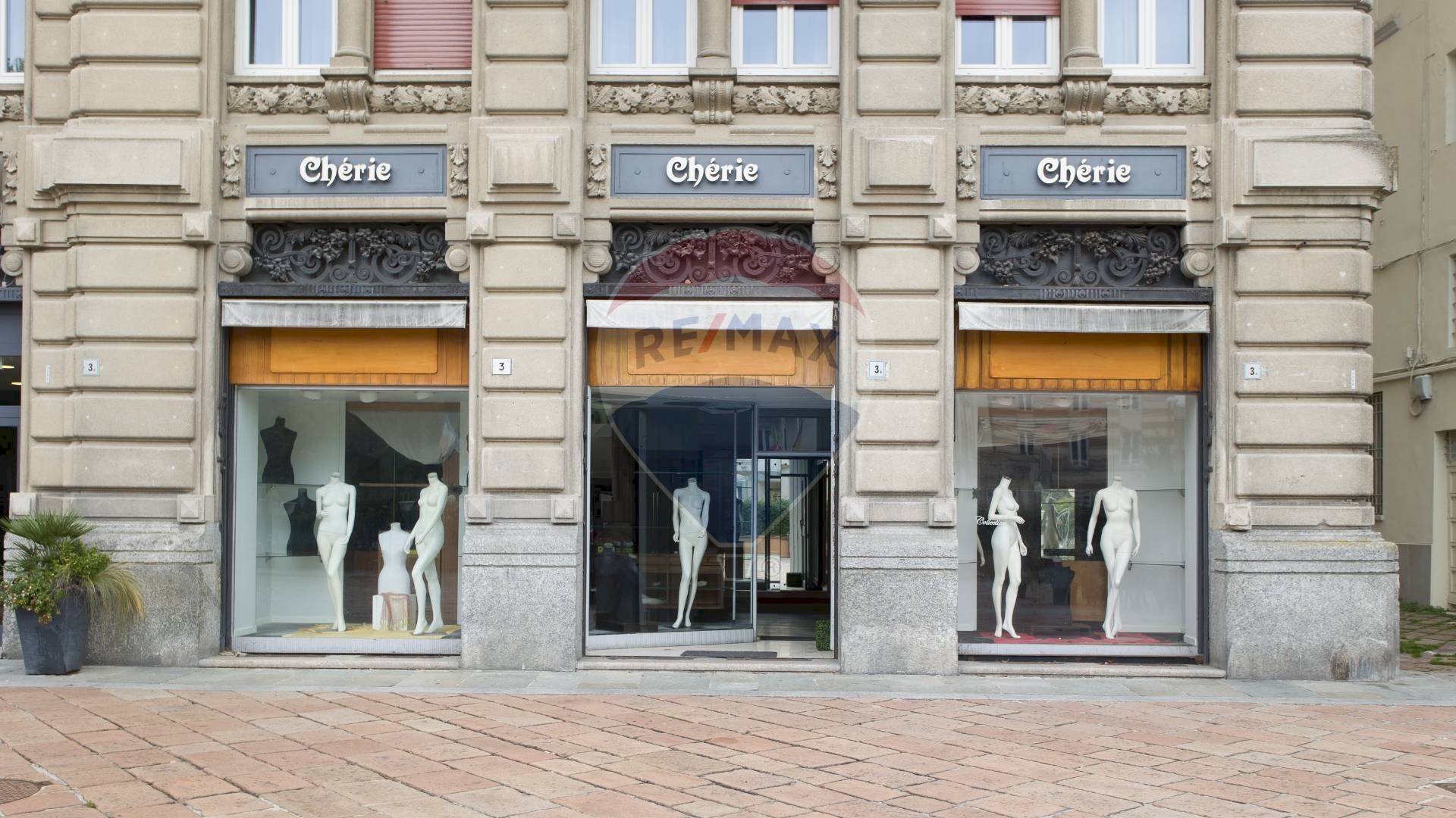 Edificio all\'aperto - Shop Largo Roma
3, Salsomaggiore Terme - photo 3