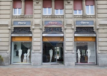 Edificio all\'aperto - Shop Largo Roma
 
3, Salsomaggiore Terme - photo 8