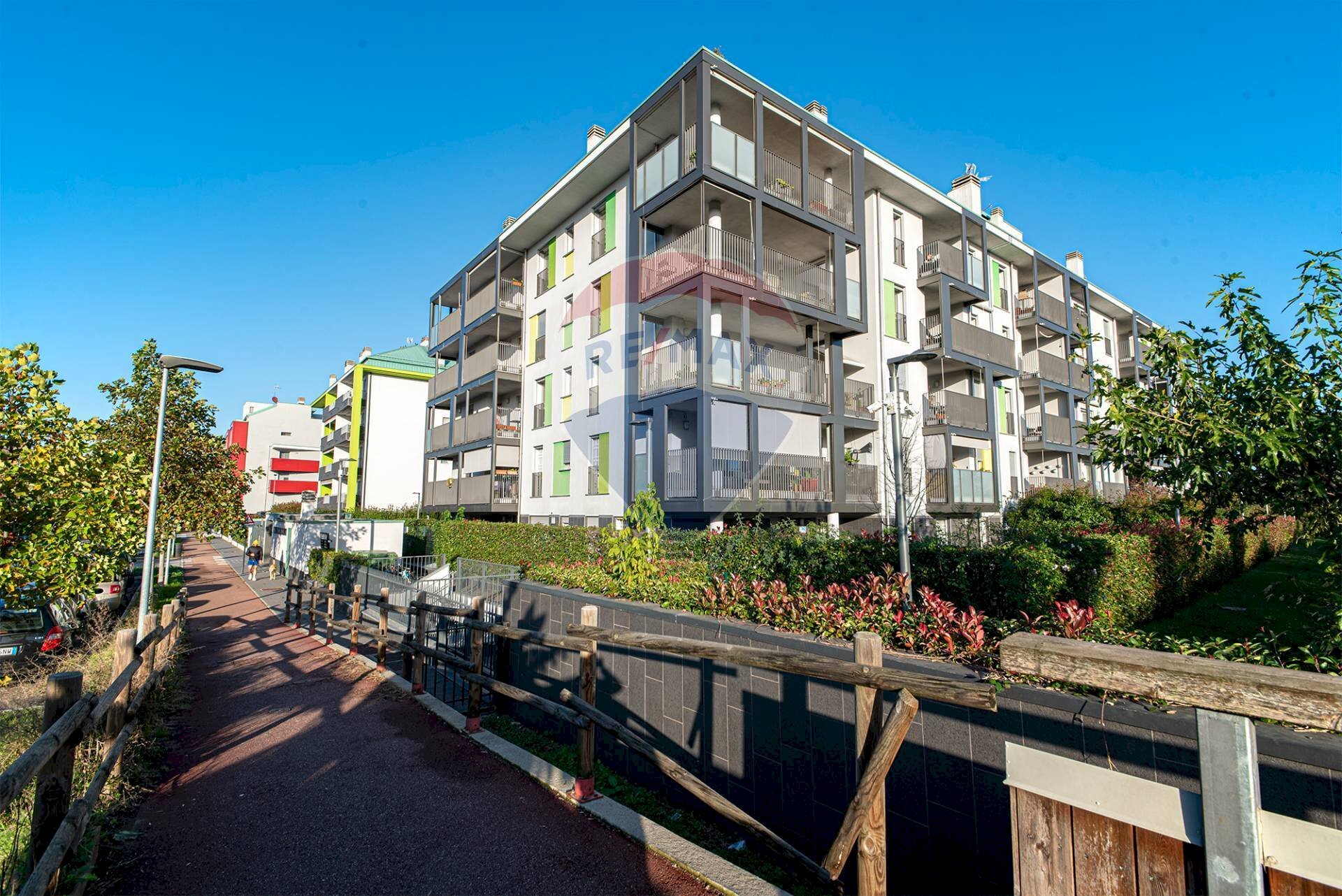 Edificio all\'aperto - Trilocale Pero - foto 1