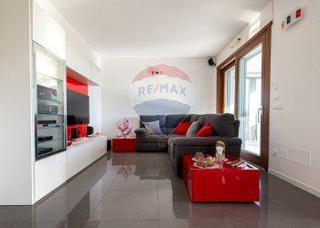 Soggiorno - Trilocale Pero - foto 4