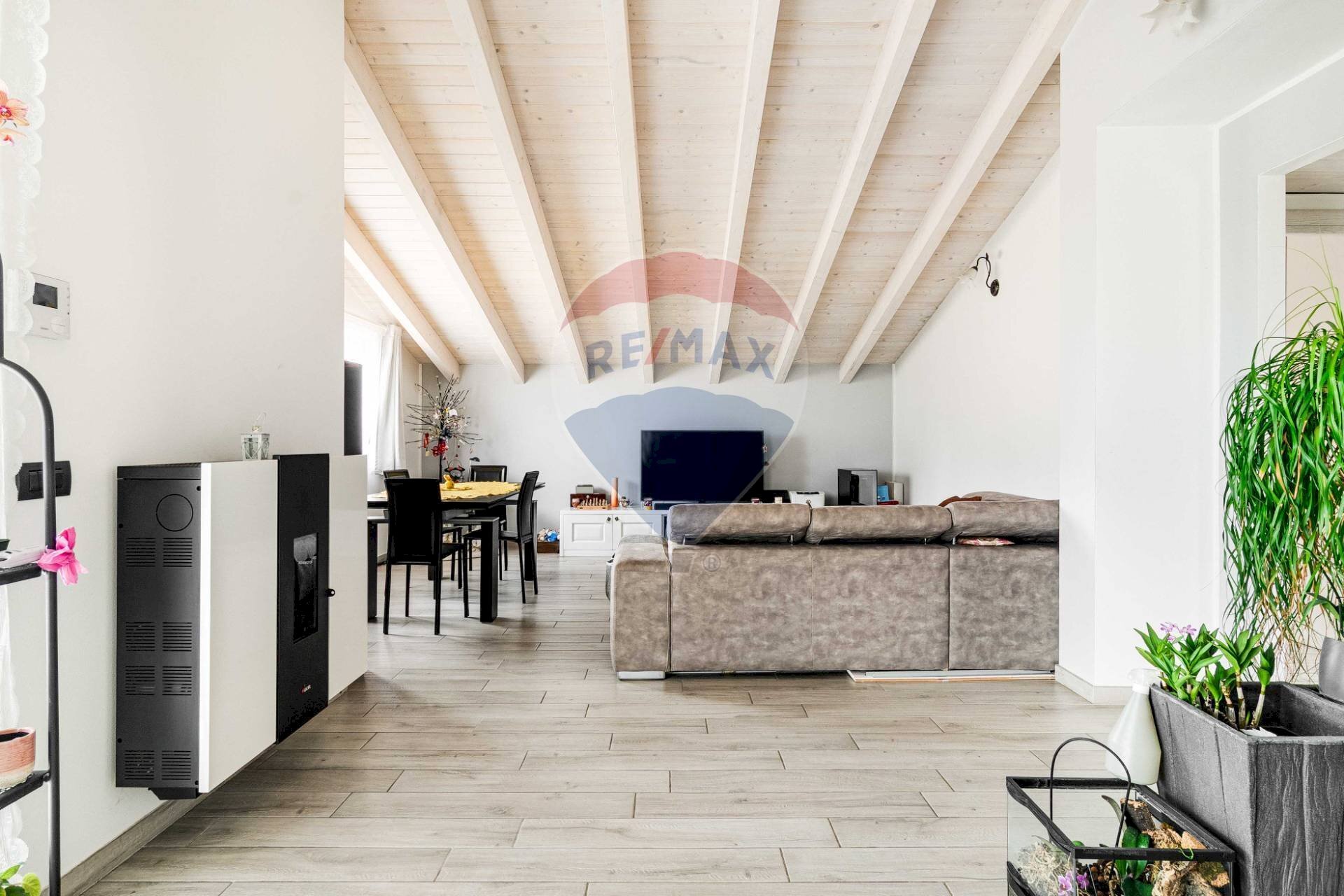 Sala da pranzo - Villa VIA SEMPIONE
 
90, Olgiate Olona - photo 1