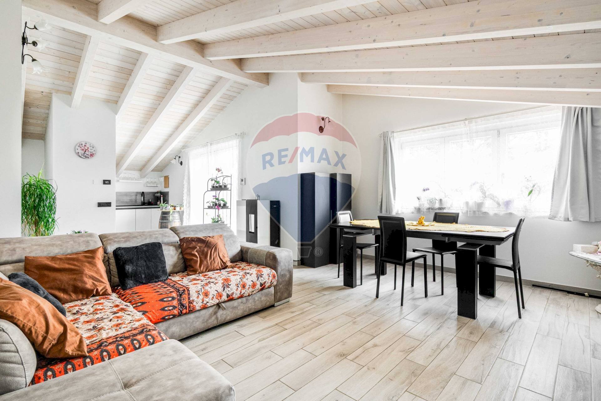 Sala da pranzo - Villa VIA SEMPIONE
 
90, Olgiate Olona - photo 3