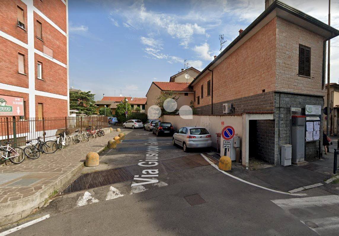 Via di ingresso ai box - Box Andrea Doria
 
2, Nova Milanese - photo 1