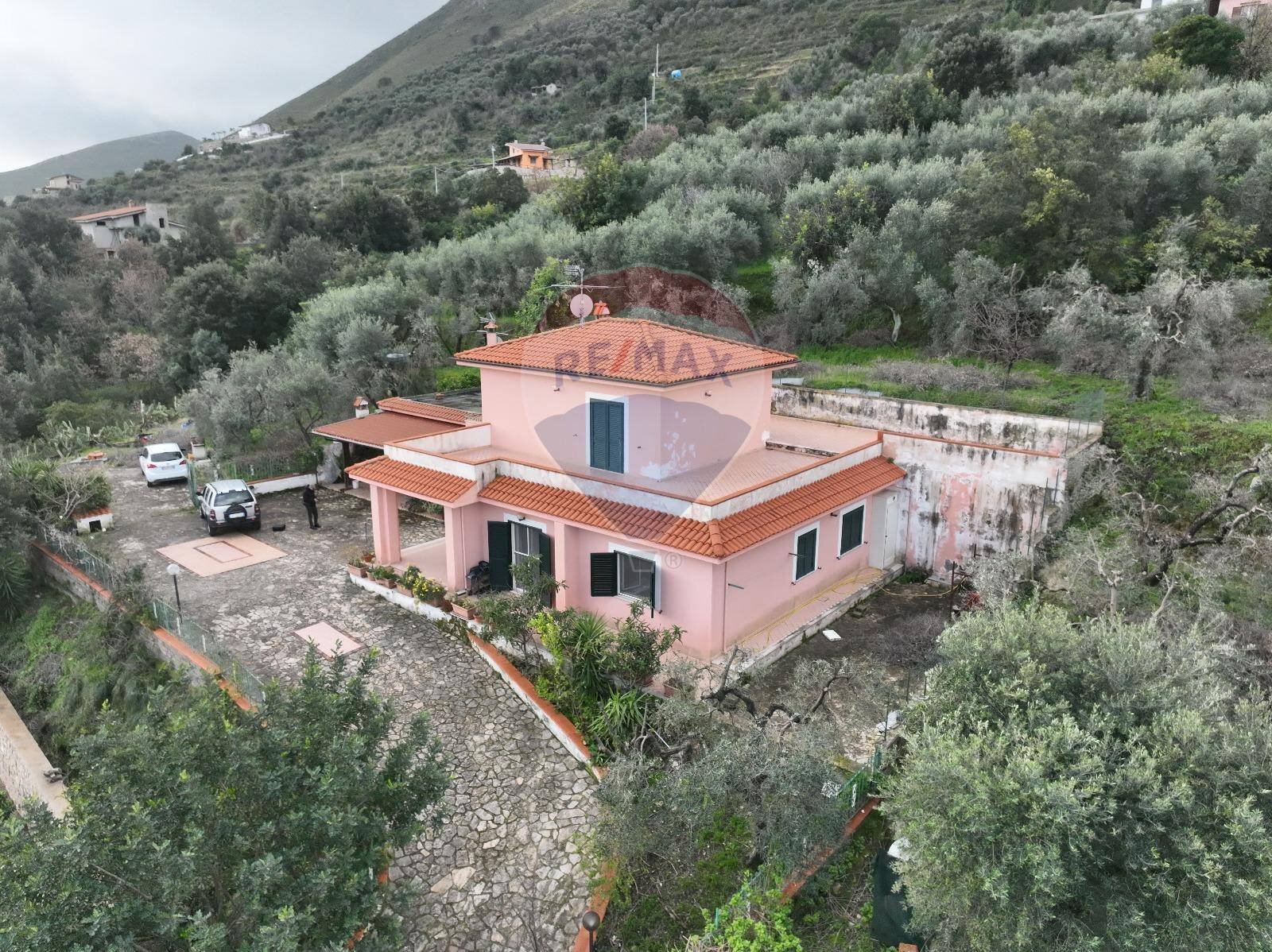 Casa all\'aperto - Casa indipendente CONTRADA CALABRETTO
 
194, Itri - foto 2