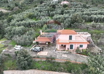 Casa all\'aperto - Casa indipendente CONTRADA CALABRETTO
 
194, Itri - foto 1