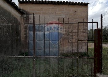 Edificio all\'aperto - Villa via Sandro Pertini strada provinciale 4 Comiso, Comiso - foto 5