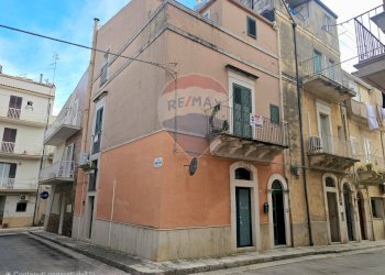 Edificio all\'aperto - Casa indipendente Via Gaetano Catro
 
13, Ragusa - foto 1